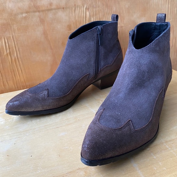 donald pliner gavi oily suede bootie
